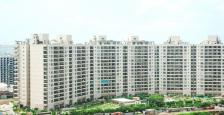 Semi-Furnished Ultra Luxry Apartment For Sale in Central Park-2 Resort, Sohna Road, Sec-48, Gurgaon