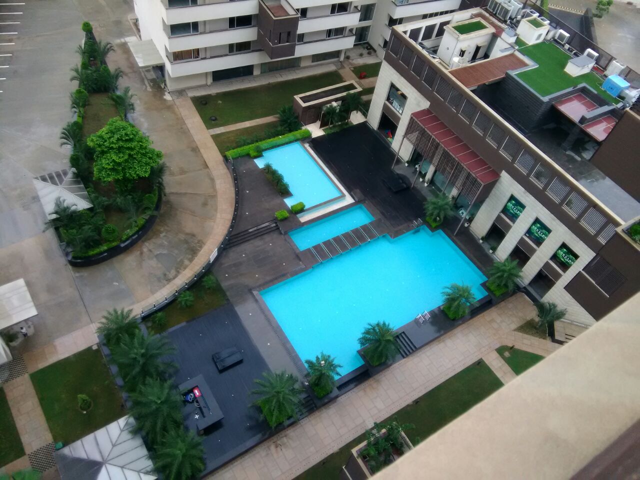 4 BHK Semi Furnished Apartment for Rent in Golf Course Road, Gurgaon